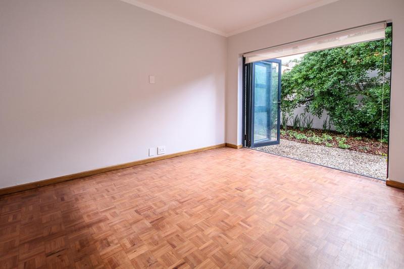 1 Bedroom Property for Sale in Mouille Point Western Cape